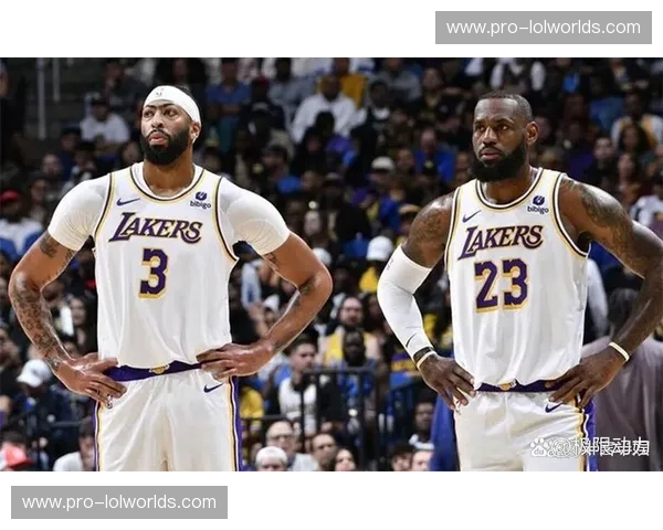 2004：火箭与湖人的恩怨情仇，一场注定载入史册的对决